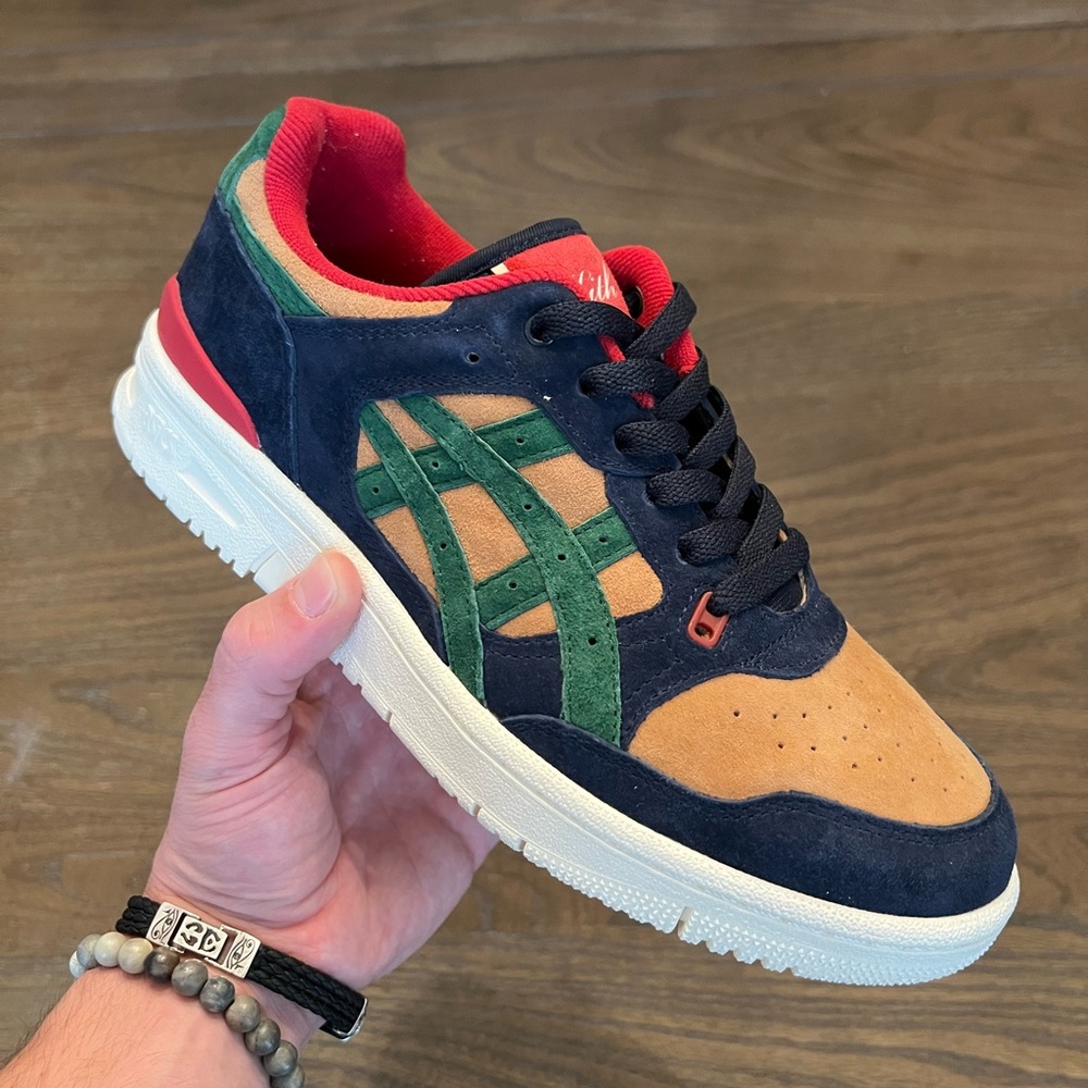 ASICS Kith x EX89 “Kithmas”